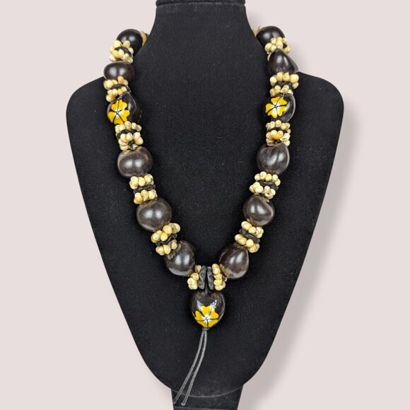 Vintage Kukui Nut & Yellow Shell Necklace - Picture 1 of 5